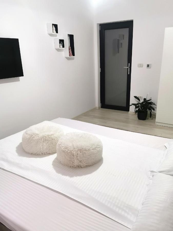 White Studio Moldvahosszúmező Kültér fotó